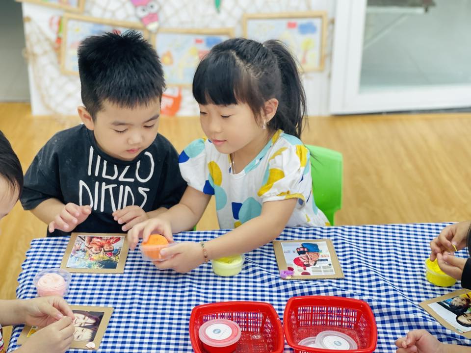 HOẠT ĐỘNG CHÀO MỪNG NGÀY 8/3