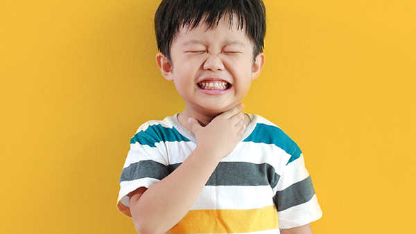 10 Dị vật gây nghẹt đường thở phổ biến: Nguy hiểm từ những… điều quen thuộc