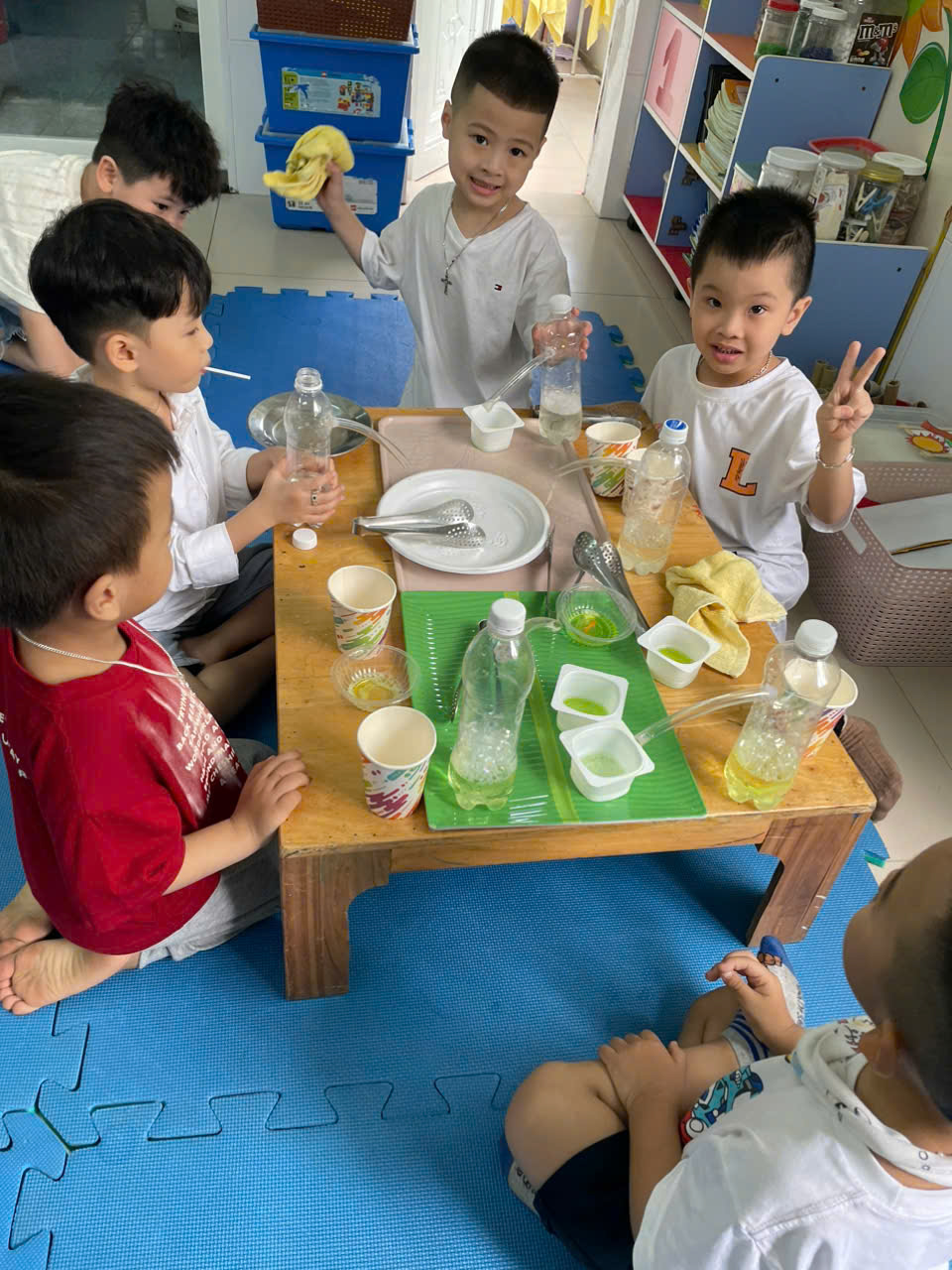 THÍ NGHIỆM SỰ KÌ DIỆU CỦA ĐÁ KHÔ