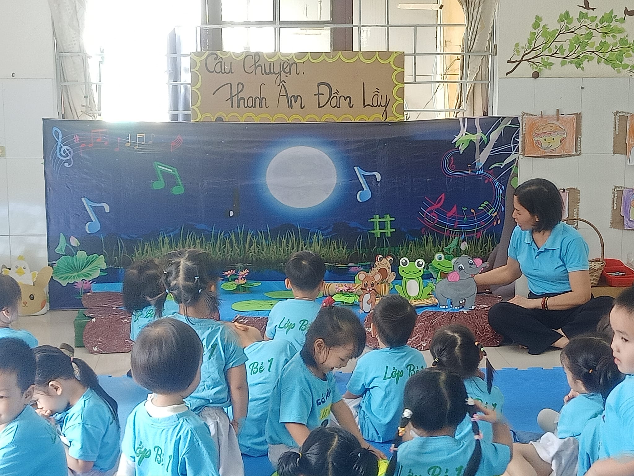HOẠT ĐỘNG NGHE CÔ KỂ CHUYỆN 