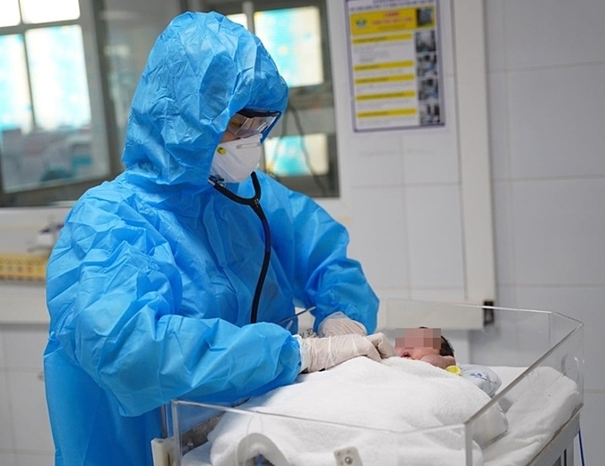 DINH DƯỠNG CHO TRẺ NHỎ F0 ĐIỀU TRỊ TẠI NHÀ