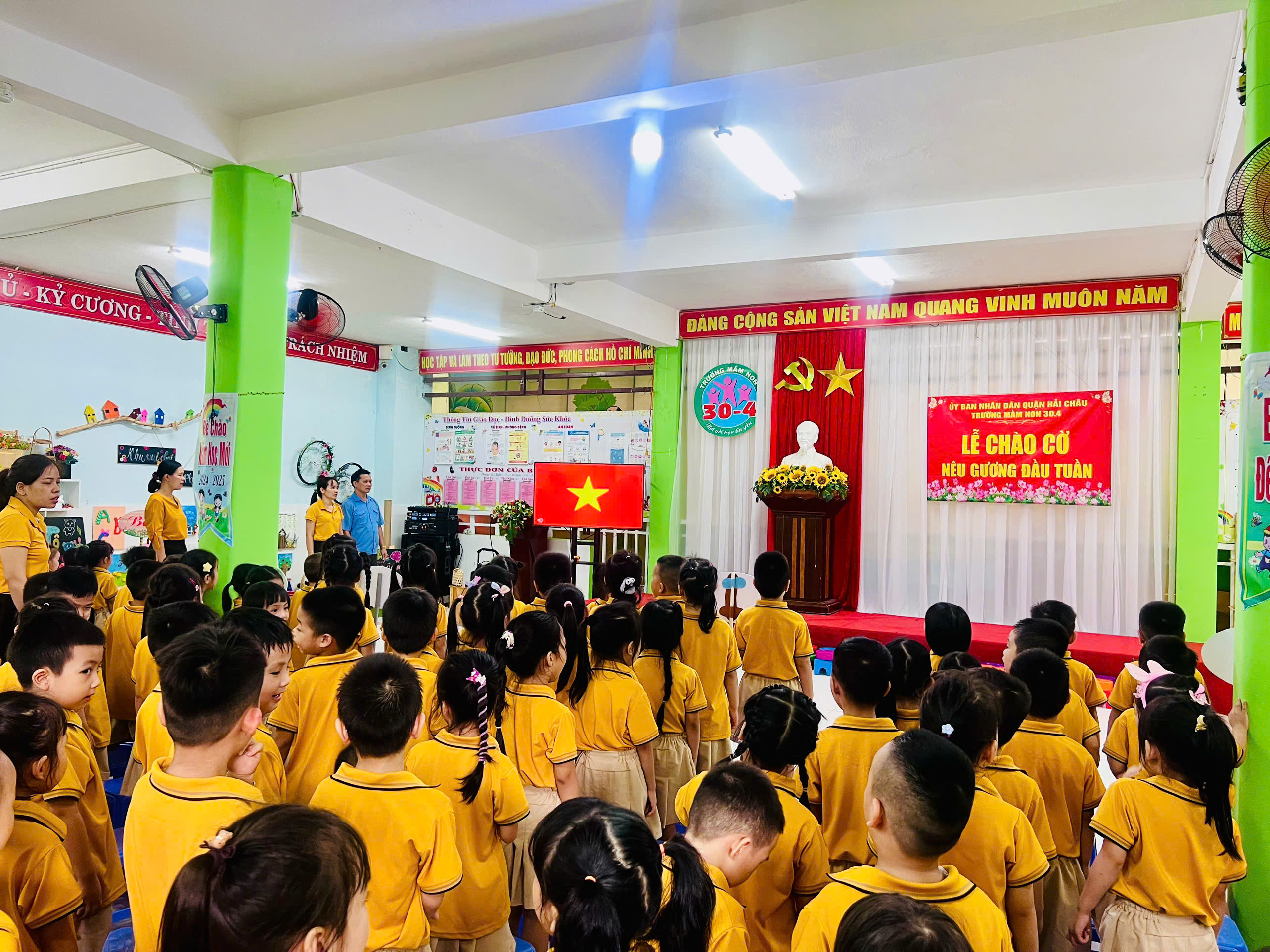 HOẠT ĐỘNG CHÀO CỜ VÀ TUYÊN DƯƠNG BÉ NGOAN ĐẦU TUẦN